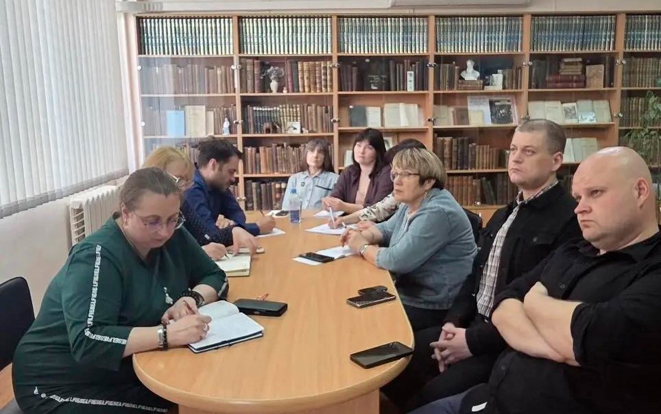 13 мая 2026 года в НОБИ-Центре Толстовского университета состоялась рабочая встреча с генеральным директором компании «Пульс науки» Аркадием Халюковым